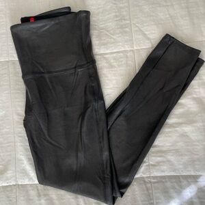 Xl spanks leggings a hint of sparkling leather look